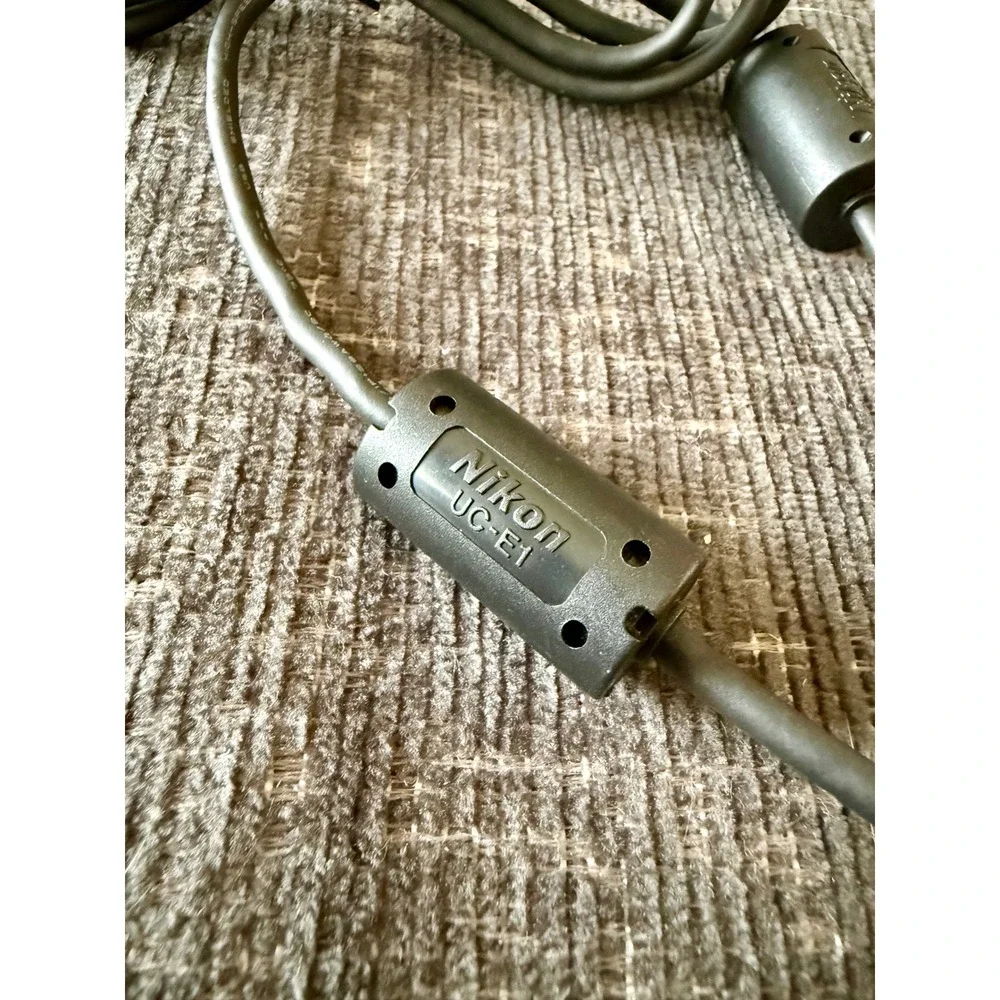 Nikon UC-E1 USB Cable Unisex OS Black Excellent Data Transfer Ferrite Core